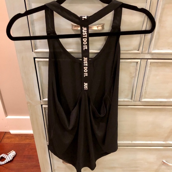 Nike Black Razorback Workout Tank - Picture 2 of 4